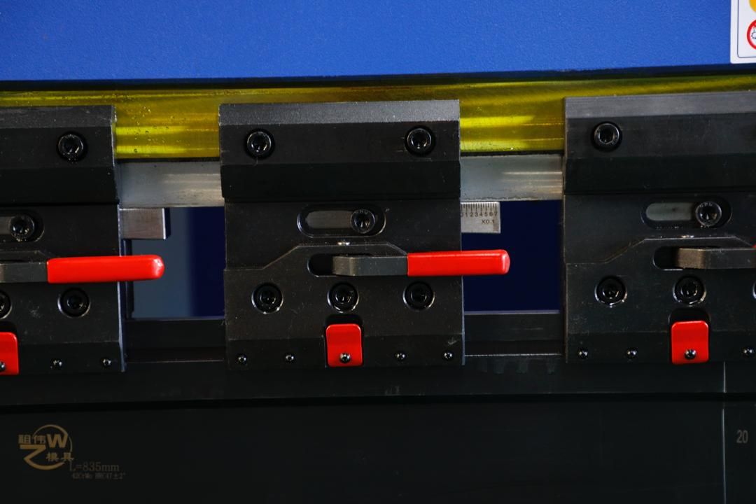 Гидравлический листогибочный пресс WC67K-160T/3200