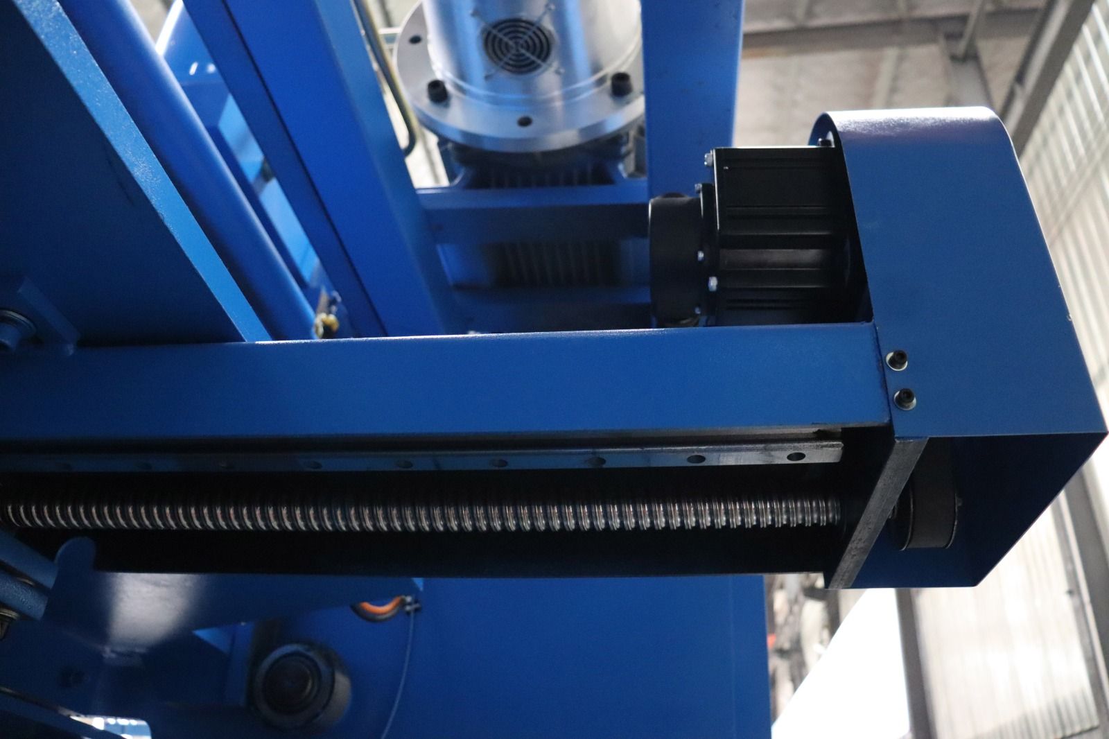 Гидравлические гильотинные ножницы  QC11K-2x3000