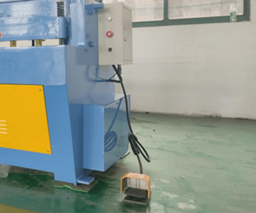 Электрическая гильотина Q11-2*3000